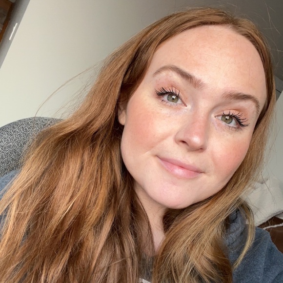 Meet your Posher, Cacey - Picture 2 of 2